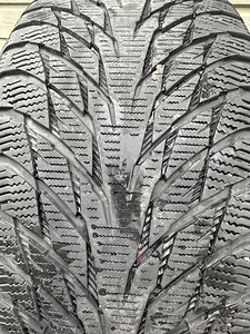 Talverehvid Nokian hakkapeliitta R2 (2 foto / 3)