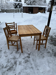 Laud ja 5 tooli