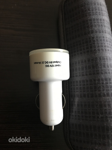 Adapter auto sigaretisüütajale kahe USB pordiga