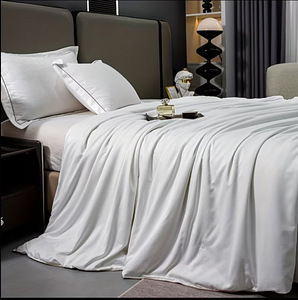 100% Mulberry siiditekk 200x230cm (2 foto / 10)