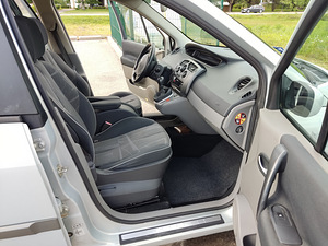 Renault Grand Scenic 1,9d 2004 (6 foto / 15)