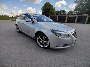 Opel insignia sports tourer 2010a (1 foto / 4)
