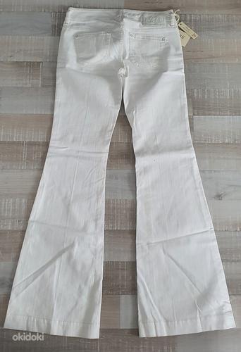 Uued valged naiste teksad Guess Jeans suurus 27 (foto #2)