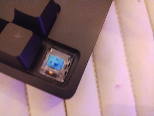 Logitech g pro mehaaniline klaviatuur (1 foto / 3)