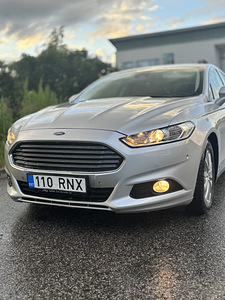 Ford mondeo (1 foto / 12)