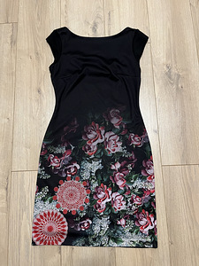Desigual kleit s.S (1 foto / 3)