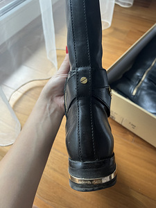 Michael Kors saapad heas seisukorras. 38 suuurus (4 foto / 6)