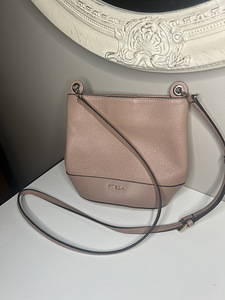 Furla pink small shoulder bag (1 foto / 5)