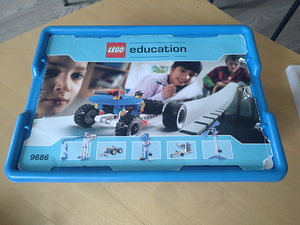 Robootikakomplekt Lego Simple & Powered Machines (1 foto / 5)