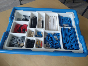 Robootikakomplekt Lego Simple & Powered Machines (3 foto / 5)