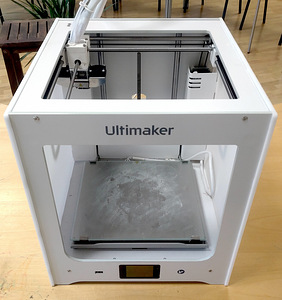 3D принтер Ultimaker 2+ Connect (1 фото из 6)