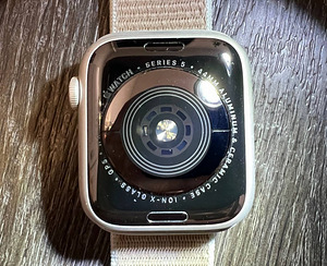 Apple watch series 5 44mm aluminium + original Milanese loop (2 foto / 3)