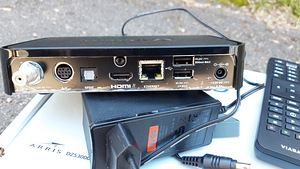 Tuner Viasat HD Aris DZS3000NV (2 foto / 2)