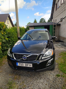 Volvo XC60 (6 фото из 8)