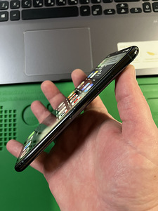 Продам iPhone 11 Pro Max (5 фото из 8)