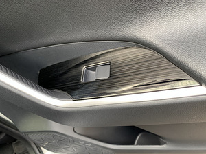 Toyota Rav4 2019/20 (12 foto / 13)