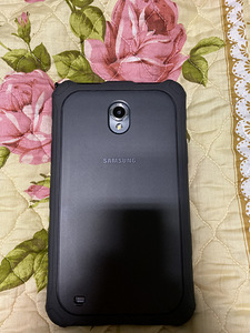 Продам планшет Samsung (2 фото из 5)