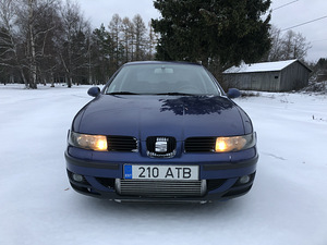 Seat Toledo 1.9tdi 81 kw 2004 (2 foto / 10)