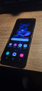 Samsung Galaxy Z Flip 3 (2 foto / 2)