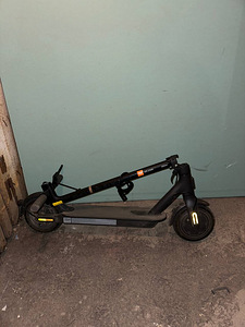 Xiaomi Mi Electric Scooter 1S (2 foto / 2)