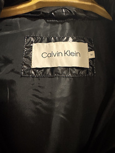 Jope/mantel Calvin Klein (4 foto / 4)