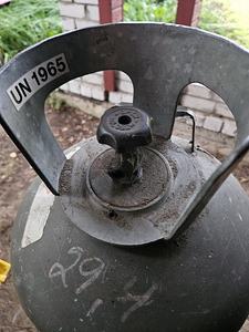 Газовый баллон (3 фото из 4)