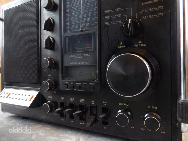 Старый школьный кассетный радиоприемник Philips AL990 (фото #8)