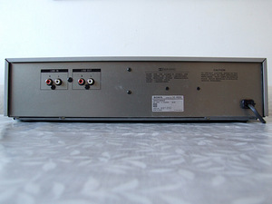 Vanakooli kolmepealine kassettdekk Sony TC-K555 (6 foto / 10)