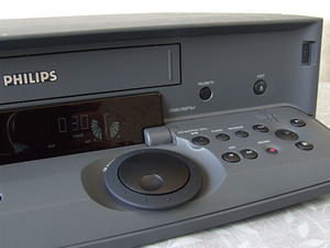Super VHS videomakk Philips Match Line VR 969 02 S-VHS (8 foto / 10)