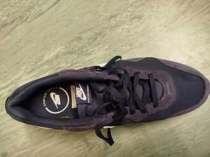Uus Nike Venture Runner, 45 (2 foto / 2)