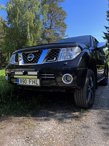 Nissan Pathfinder 2.5 148kv (1 foto / 10)