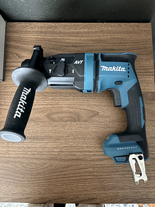 Makita Dhr182 akupuurvasar + 18V + puuridekomplekt (2 foto / 6)