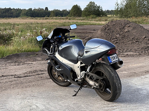 Suzuki GSX-R 600 81kW 1998 sport mootorratas (4 foto / 4)
