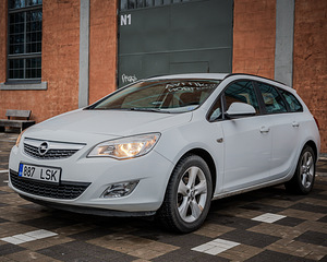 Прокат автомобилей Opel Astra 103kw LPG