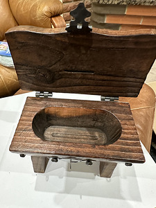 Rinnus hoiupõrsas (3 foto / 3)