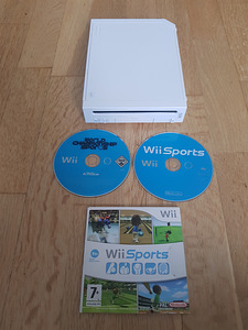 Набор Nintendo Wii + 2 игры (2 фото из 5)