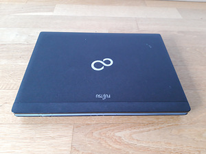 Fujitsu Lifebook P702 - i3-gen3/8GB/120GB/W10/3H (6 foto / 7)