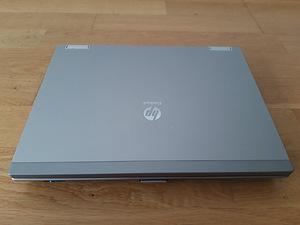 HP EliteBook 2540p i5/8GB/SSD120GB (7 foto / 8)