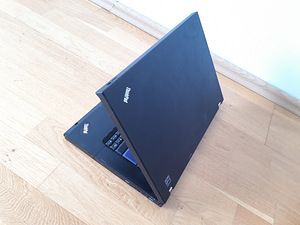 Lenovo ThinkPad T61 15.4 (6 foto / 8)
