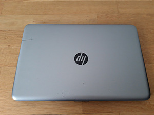 HP Notebook 15 i5-gen5/8GB/2TB (7 foto / 8)