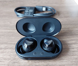 Samsung Galaxy Buds+ (2 фото из 3)