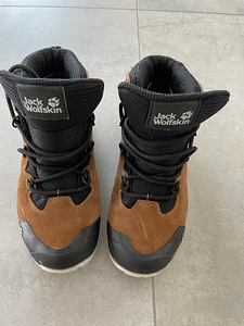 Зимние ботинки из кожи Jack Wolfskin, размер 36.
