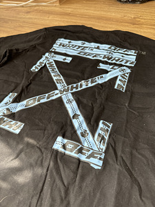 Футболка Off white (1 фото из 4)