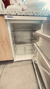 Väike külmkapp (2 foto / 2)