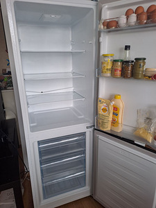 Hisense valge külmik (4 foto / 4)