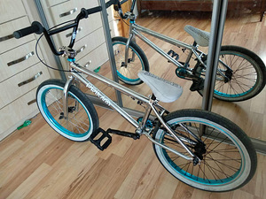 Продам bmx wethepeople комплит, заменён руль грипсы баренды (1 фото из 3)