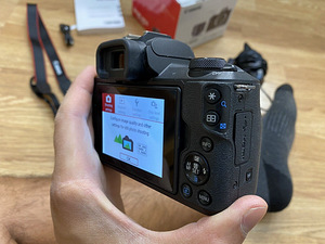 Canon EOS M50 24.1MP peegelkaamera koos 15-45mm STM objektii (7 foto / 9)
