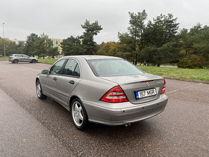 Mercedes-Benz C 180 1.8 105kW (3 foto / 6)