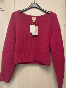 Новый свитер H&M 100% шерсть (3 фото из 3)