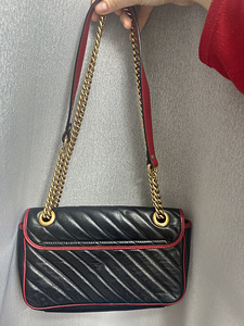 GUCCI original/real marmont flat leather crossbody bag. (2 foto / 5)